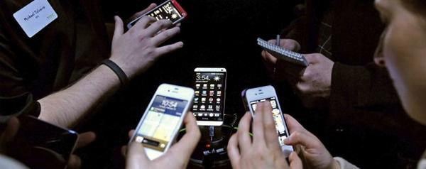 dropfon's tweet photo. Los operadores virtuales tocan la cara a los gigantes de la telefonía http://t.co/uz9yw142fv http://t.co/v5846lAoPX