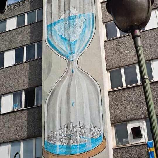 Embedded image permalink