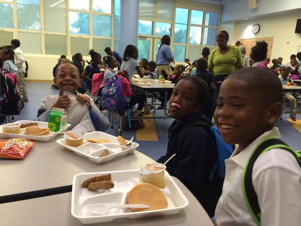 VScheeff's tweet image. More pictures! The united way in Cle is build up our future leaders w/ health, education. &amp;amp; stability #UWCLEkickoff