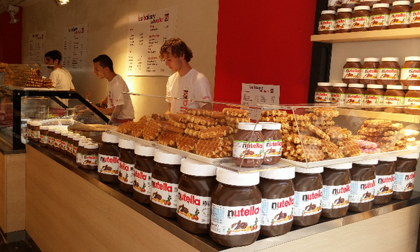 Een echte Nutella shop @IceBakery in Amsterdam, natuurlijk met een interieur van <a href="/DIDinterieur/">DID interieurmakers</a>!