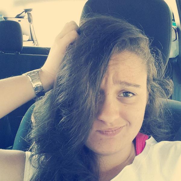 Araba yolculuğunda can sıkıntısı işte insanlara neler yaptırıyor :)