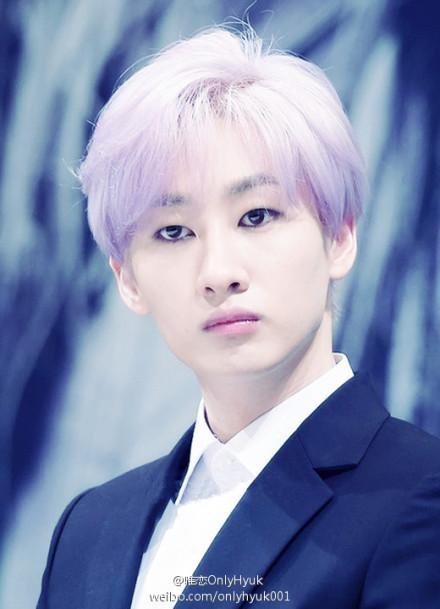 SUPERELFS06's tweet photo. [HD] 140828 #MAMACITA Press Conference - Eunhyuk ^~^ (cr: 唯恋OnlyHyuk) http://t.co/6HTRpuHrbx