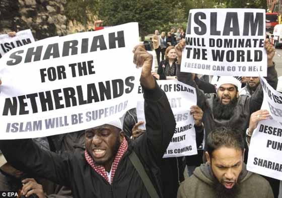 PhilAMellows's tweet photo. Dutch libertarians. http://t.co/6iq6E1y8de