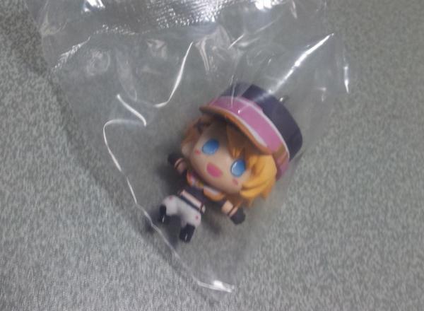 pon____poko's tweet photo. 【交換希望】うたプリカラコレ2000%
譲：翔
求：嶺二
都内手渡し希望です。
難しいと思いますがよろしくお願いします！ http://t.co/MKpoBW442B