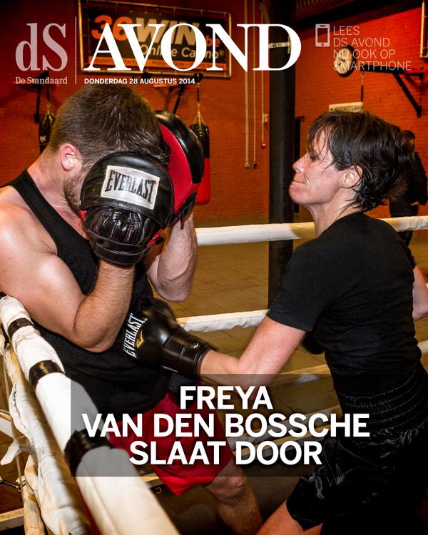 dsavond's tweet photo. @sofiebracke slaat @freyabos een bloedlip. Wij waren erbij. http://t.co/3LpcXIaOHe http://t.co/FRyjrsnljG