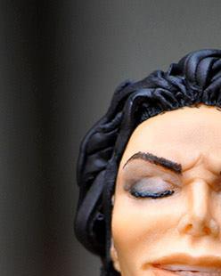 HIStoryincake's tweet photo. #Sneakpeek #HIStory #MJ #KingofPop #MichaelJackson #cake http://t.co/K0omO2c74C