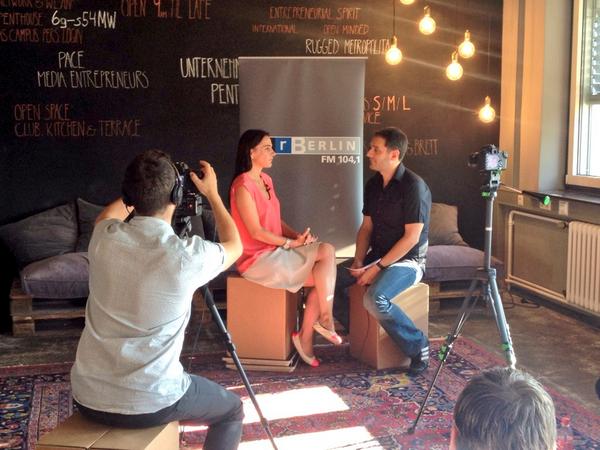 as_pnp's tweet photo. @NPR records @MartinaNeef the founder of @RockItBiz is interviewed by @gruenderszene in our Penthouse. http://t.co/R86XQJmKJ1