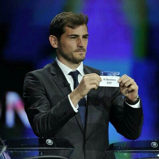 ElDiosCule's tweet photo. Hola @CasillasWorld, ¿cuál es el mejor club del mundo? http://t.co/zNMxMN70uv