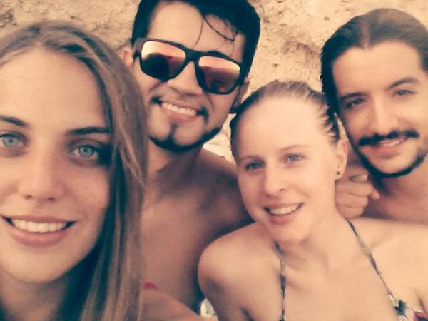 PauPauSG's tweet photo. Buena tarde de playita http://t.co/ZttQSmMJrc
