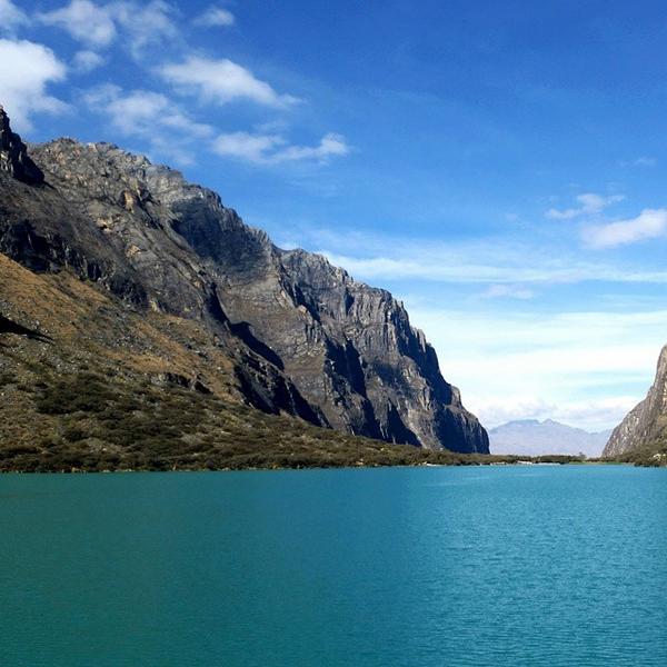 uberemily's tweet photo. Epic glacial waters &amp; trekking in Northern Peru. Who knew?

#nofilter #travel #hiking #t... http://t.co/fSQFqSFGgP http://t.co/18PfptRY06