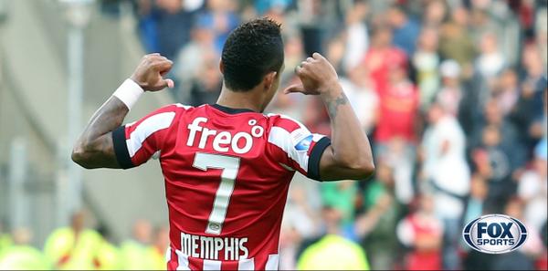 ESPNnl's tweet photo. Memphis Depay had het op het einde van de wedstrijd even op zijn heupen en scoort twee keer, 0-2. #shapsv http://t.co/GiD4hKr1RG