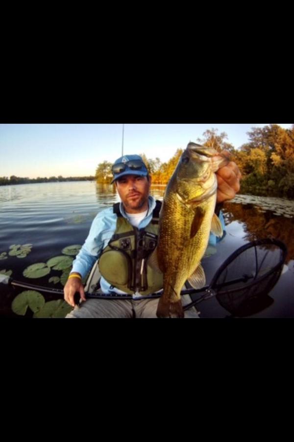 BassPicsDaily's tweet photo. That's what I call a rod bender! Nice looking fish Brian @brianhardy1977 http://t.co/qzLkjnHyul