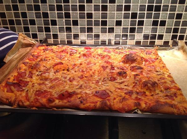 GadgetManic's tweet photo. Made some hiccup unfriendly pizza for tomorrow, sorry @Paulplex #miniBakeoff http://t.co/T9mL1Ab08y