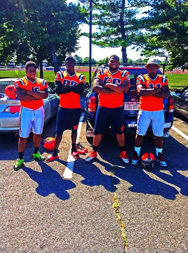 keithalston07's tweet photo. Game day tomorrow 💯😈 we bout to put in work 💯🙌😈 #juco #topinnation #top20 http://t.co/KDGUQcVOYO