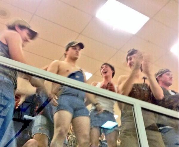 katietopazi's tweet photo. “@hdawgxoxo: #neverforget2k13 http://t.co/cpeyHBTyWR”