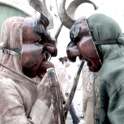 drBinari's tweet photo. #SortidaRabiosa dels #Dimonis de #SantJoan #banyaverda http://t.co/83zdTvDTNK