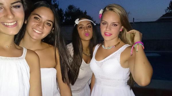 11Pauliita11's tweet photo. Fiesta Ibicenca ♡ http://t.co/yWJhWDTdwL