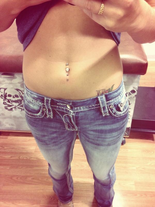 ceceliaMS's tweet photo. Well after not eating for 18 hrs and balling my eyes out, this happened. #doublepierced http://t.co/9OT3e1o0b7