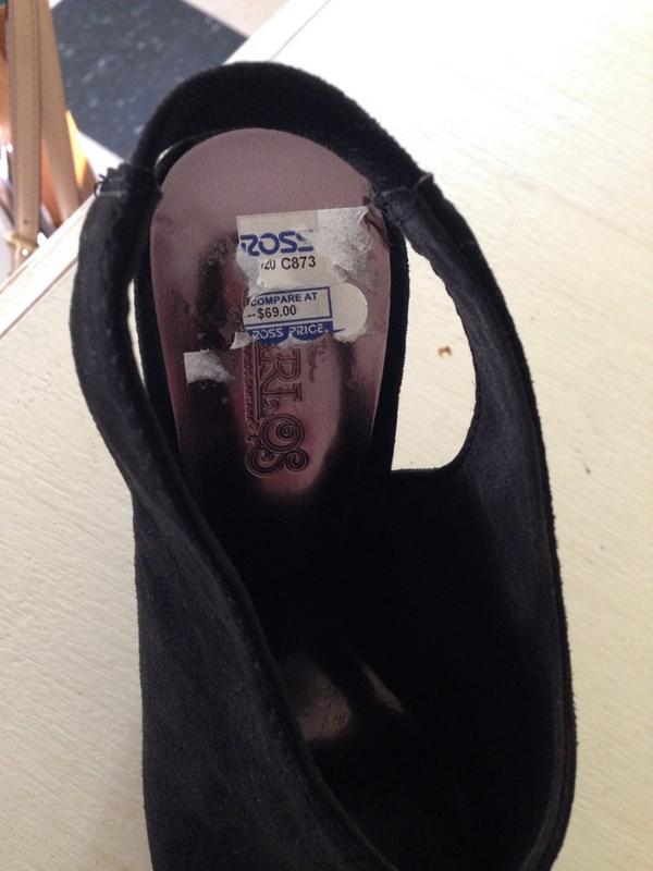 meddehh's tweet photo. @IGotItAtRoss CAN YOU PLEASE! STOP! Putting the stickers right here on your shoes!! It sticks to me!!!!!😡😡😡 http://t.co/ycUv0k9yom