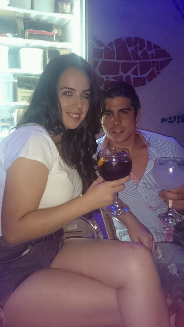 lorena9220's tweet photo. De cubateo con el wapo de @rubiarillo http://t.co/reBHd6D1wC