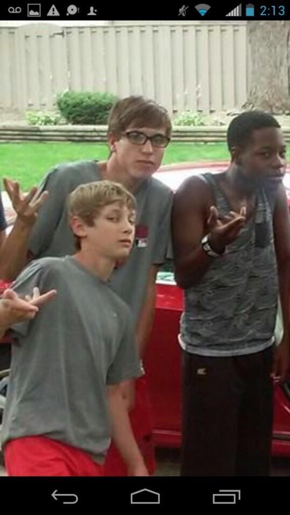 kresentkrane's tweet photo. When she got whole squad confused 😒 http://t.co/T48IWkKCMN