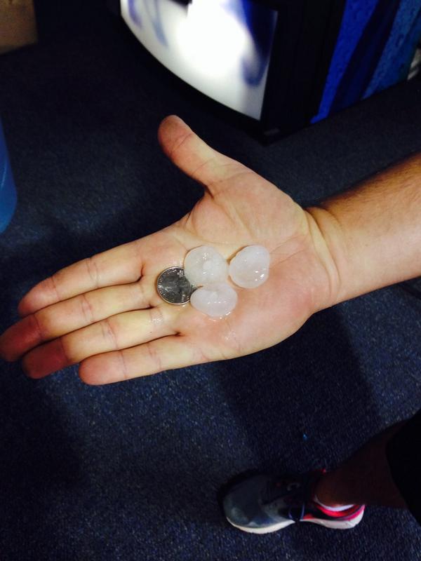 BraveNewMarrs's tweet image. @matternst34 &amp;gt;quarter-sized hail at #TrinityChristianSchool near University and the Loop.