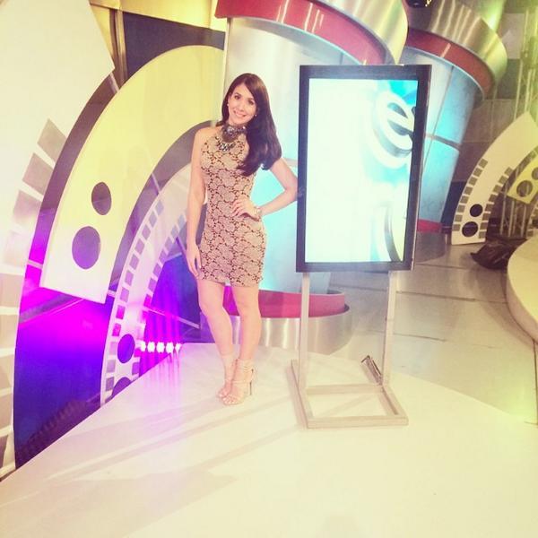 Fansnahionyreye's tweet photo. #Lookextremo que utilizo @nahiony para el cumpleaños de @CarolyneAquino, gracias a #arecollection y #axxesorame. http://t.co/gTylO0pjmU