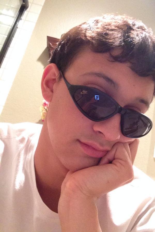 JHam__'s tweet photo. Happy Birthday to my dear friend JoΓ±as!πππ @gilbslzr #ForeignBabe http://t.co/ohVnniM73i