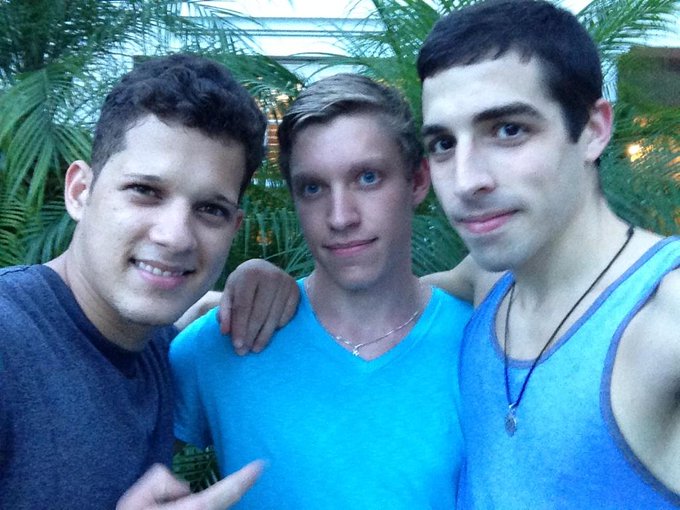 Hanging out with @MikeEdgeXXX and @NicoliColexxx #gay http://t.co/9FipswKzMM