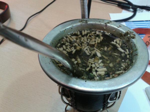 CaroDromi's tweet photo. A esta altura del prog. @100x100ascenso  este es el mate de @KekeCanch. @ArtaxRadio, @leonegaby , @ToroScornavaca. http://t.co/eElEz567ri