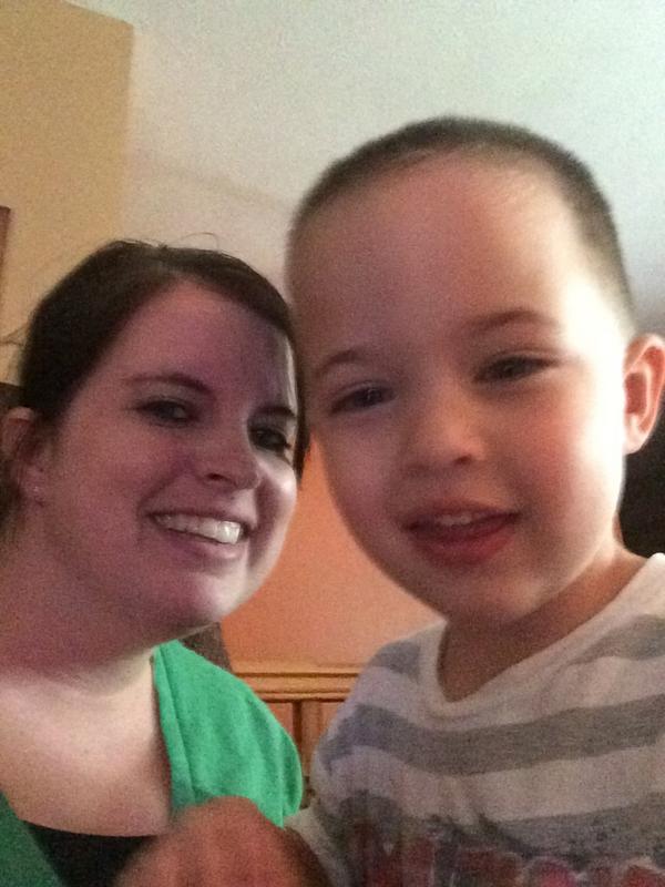 AmberStoakes's tweet photo. @FrogMornings #GottahaveGBR please pick us!!!  GO BIG RED http://t.co/SzsHiMM4o4