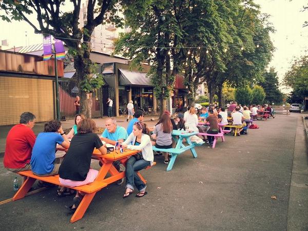 Viva Vancouver (@viva_van) on Twitter photo Join the fun and games with the #WEGamesNight at Bute and Davie happening now until 9pm! <a href="/WEGamesNight/">West End Games Night</a> <a href="/WestEndBIA/">The West End</a> Join the fun and games with the #WEGamesNight at Bute and Davie happening now until 9pm! <a href="/WEGamesNight/">West End Games Night</a> <a href="/WestEndBIA/">The West End</a>