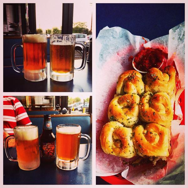 brian63304's tweet photo. Enjoying some @BellsBrewery, @OdellBrewing, @Boulevard_Beer, and @4HandsBrewery beers with @Dida685 at @ECPizza http://t.co/klVlhdnZ7i