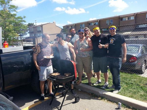 gtabearsgta's tweet photo. Tail gate Grizzlies home opener http://t.co/5W0hZOks7J