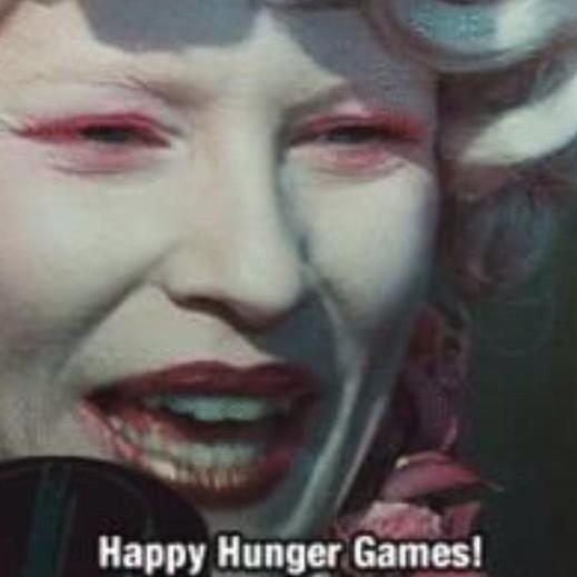 Удачи счастливых голодных игр. Удачи счастливых голодных игр. Пусть удача всегда будет. Здравствуйте счастливых вам голодных игр. Фраза из голодных игр и пусть удача.