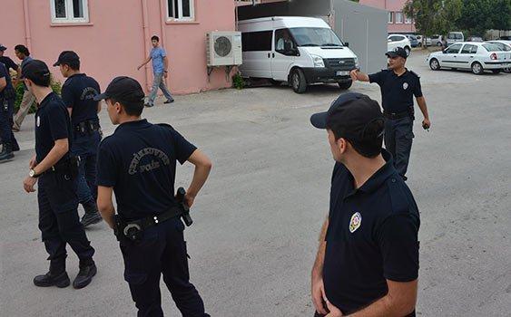 hakansukur's tweet photo. İşte hep bunlar algı...Adana’da gözaltına alınan 13 polis de serbest bırakıldı: http://t.co/cJ7URlpLbM http://t.co/ddboZV9wsl