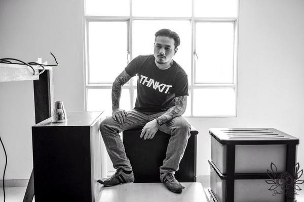 THNKIT Authentic Dark Blue IDR 120.000 order now BB pin 2B67A9C7 <a href="/THINKITTAKEIT/">THINKITTAKEIT_</a> #RenovationOffice