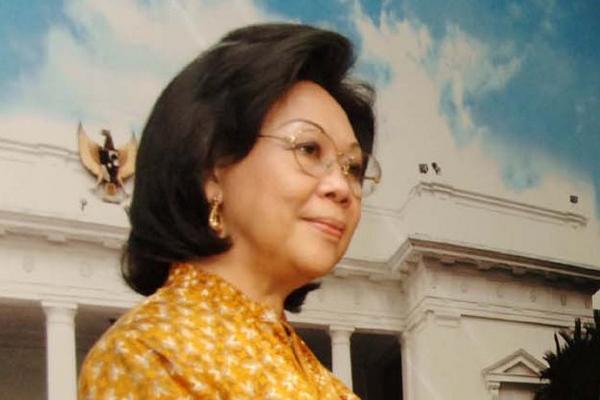 Menkes Minta Fakultas Kedokteran/kedokteran gigi "Abal-abal" Ditutup. ( baca: bit.ly/1qI1o8s )