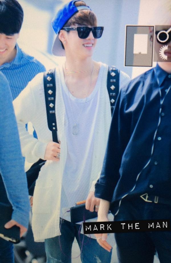 marktheman_com's tweet photo. 140829 인천공항 출국 @mtuan93 #GOT7 #마크 #Mark ❤❤❤ http://t.co/cm2bjAnbUK