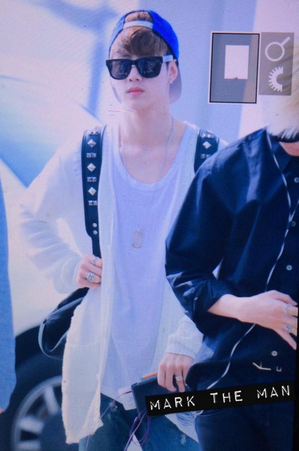 marktheman_com's tweet photo. 140829 인천공항 출국 @mtuan93 #GOT7 #마크 #Mark ❤❤❤ http://t.co/cm2bjAnbUK