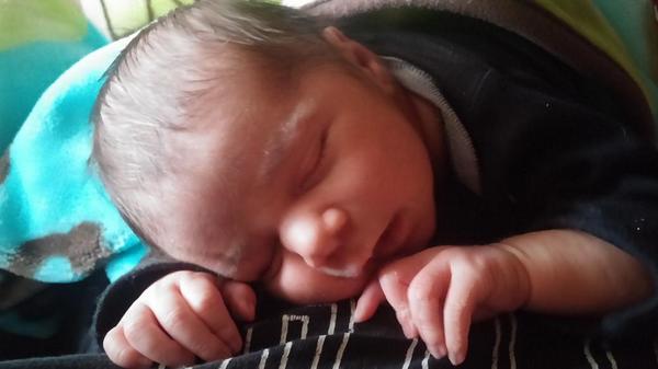 KimmlvsRyan67's tweet photo. Just my perfect little son sleeping! http://t.co/pGHhH05RFA