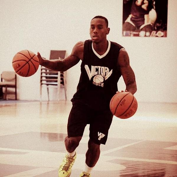 AnfLurch's tweet photo. I Swear Imma Show The World 🏀🙏🌏💯 http://t.co/NUu6jBFDSC