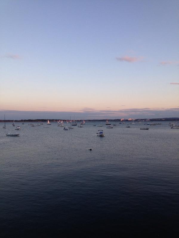 dmare4527's tweet photo. @lb423 South Boston Sunset Running #runhappy #southierules http://t.co/XoQ3Kekz0r
