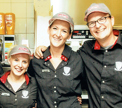 SVO_Opleidingen's tweet photo. SVO-student maakt succes van cafetaria Verhage Zwijndrecht. Lees haar verhaal: http://t.co/ZBQN8NkD24 @VerhageWalburg http://t.co/bbI0dzsCJA