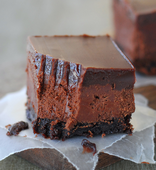 YummyImages's tweet photo. Chocolate Truffle Bars http://t.co/kbpOxLFk5w