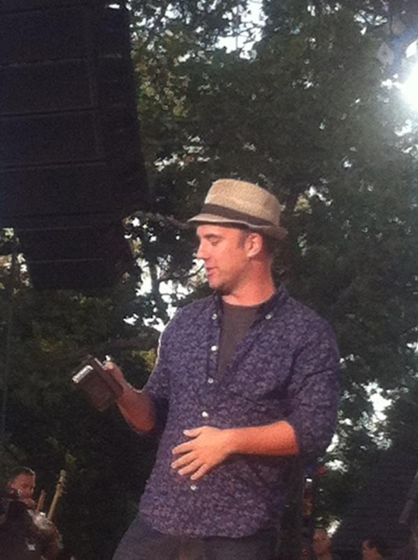 kathi_chambers's tweet photo. #BradPaisleyonGMA  @TomKellyShow http://t.co/HdodcrbuNL
