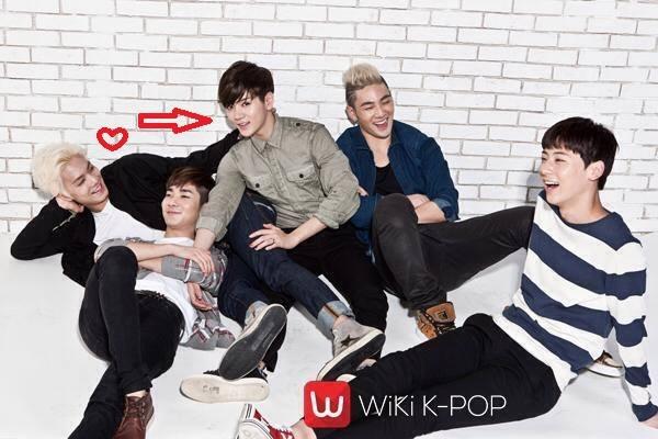 BwM47SMCcAAG1yZ.jpg:large