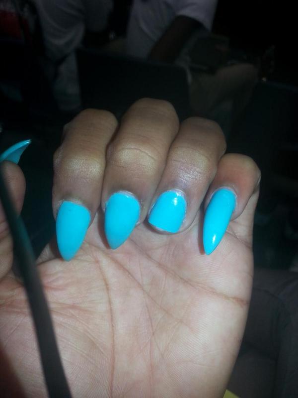 sidityzee's tweet photo. Im Always Breaking My Nails . 😵😤😣 http://t.co/eCfm9A7CuZ