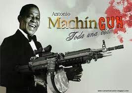 dantelechat's tweet image. Say hello to my lil&apos; friend!!
Ra-ta-ta-ta-ta-ta! 
#TGIF #yipeee