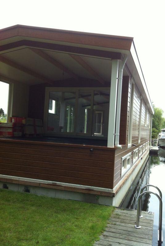 ArkenbouwPost's tweet photo. Watervilla op locatie http://t.co/3mqI9CmbcY